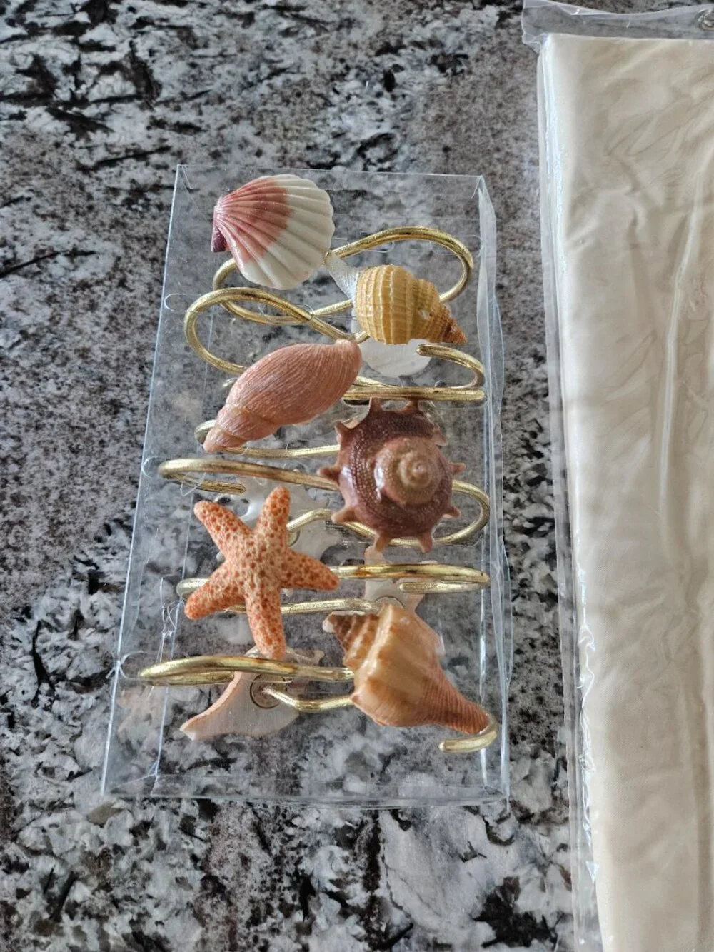 BRAND NEW SET OF RESIN SEASHELL SHOWER HOOKS & PALE PEACH PLASTIC SHOWER CURTAIN
